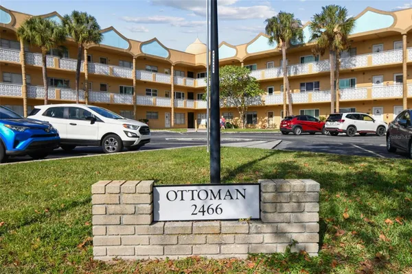 Property Slideshow image 3 of 73 | 2466 ecuadorian way apt 6, Clearwater, FL, 33763