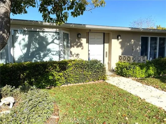 Property Slideshow image 2 of 30 | 1771 sunningdale rd, Seal Beach, CA, 90740
