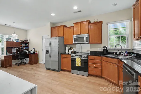 Property Slideshow image 3 of 29 | 20241 dovekie ln, Fort Mill, SC, 29707