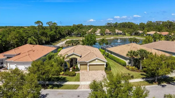Property Slideshow image 2 of 66 | 6124 abaco dr, Sarasota, FL, 34238
