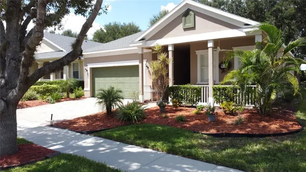 Property Slideshow image 3 of 69 | 135 crepe myrtle dr, Groveland, FL, 34736
