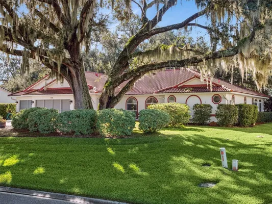 Property Slideshow image 2 of 86 | 5609 rosewall cir, Leesburg, FL, 34748