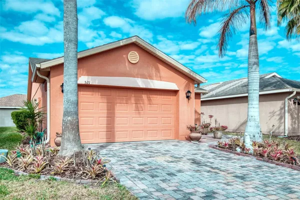 Property Slideshow image 2 of 50 | 521 grand canal dr, Kissimmee, FL, 34759