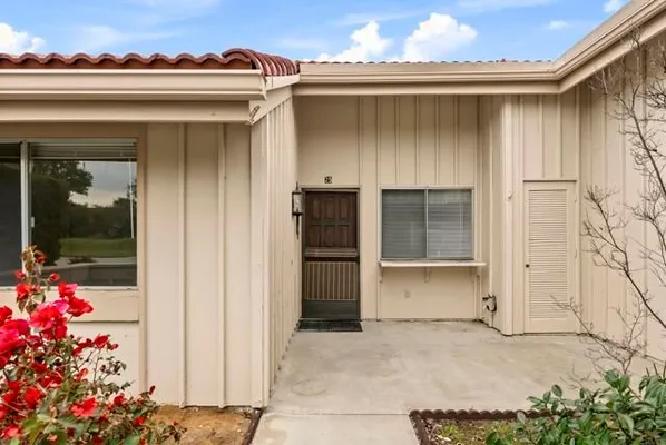 Property Slideshow image 2 of 28 | 17463 plaza abierto 25, San Diego, CA, 92128