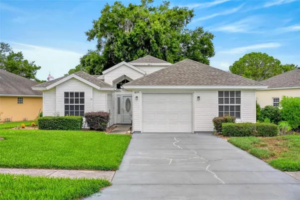 Property Slideshow image 2 of 70 | 615 juniper way, Tavares, FL, 32778