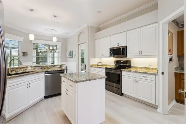 Property Slideshow image 3 of 37 | 25633 laurel valley rd, Leesburg, FL, 34748