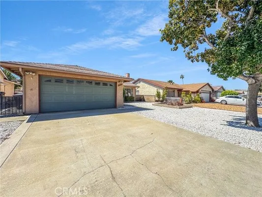 Property Slideshow image 3 of 22 | 2216 el toro cir, Hemet, CA, 92545