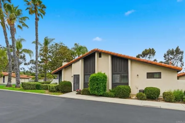 Property Slideshow image 2 of 53 | 2168 valleydale ln, Encinitas, CA, 92024