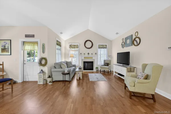 Property Slideshow image 3 of 19 | 28 yesterday dr, Philipstown, NY, 10516