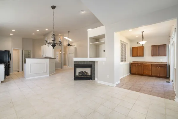 Property Slideshow image 2 of 39 | 1611 benzie cir, Romeoville, IL, 60446