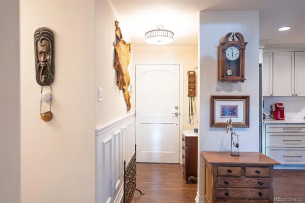 Property Slideshow image 3 of 18 | 725 s alton way unit 4d, Denver, CO, 80247