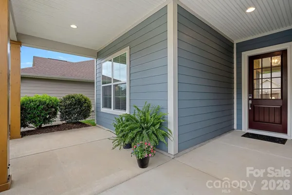 Property Slideshow image 3 of 37 | 7130 hanging rock ct, Denver, NC, 28037