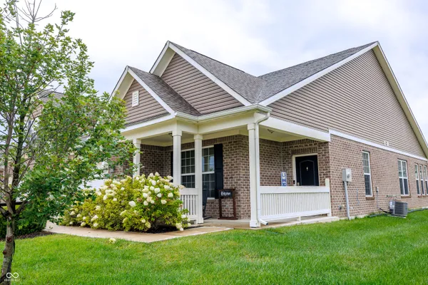 Property Slideshow image 3 of 70 | 8630 twain ln, Indianapolis, IN, 46239