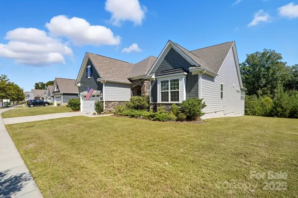 Property Slideshow image 3 of 48 | 121 van gogh trl, Mount Holly, NC, 28120