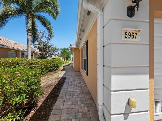 Property Slideshow image 2 of 52 | 5967 benevento dr, Sarasota, FL, 34238