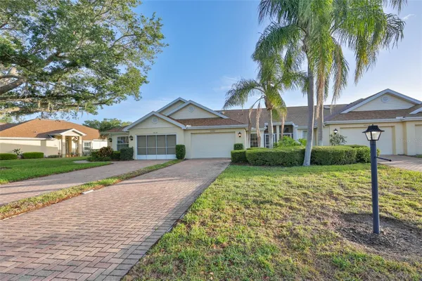 Property Slideshow image 3 of 75 | 2020 nantucket dr, Sun City Center, FL, 33573