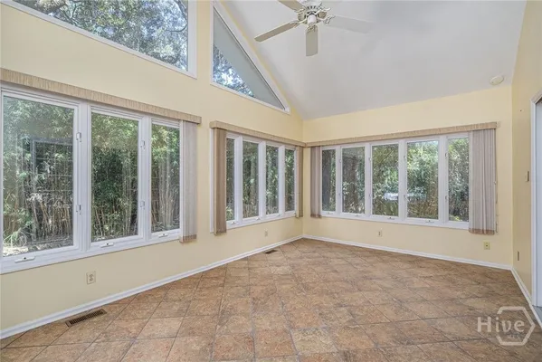 Property Slideshow image 3 of 23 | 5 sandy run ln, Savannah, GA, 31411
