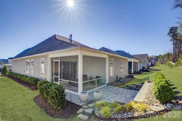 Property Slideshow image 2 of 47 | 14619 crosswater ln, Charlotte, NC, 28278