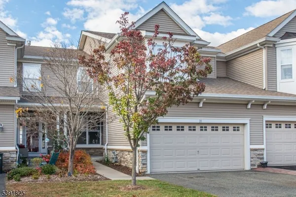 Property Slideshow image 3 of 23 | 21 junegrass way, Hackettstown, NJ, 07840