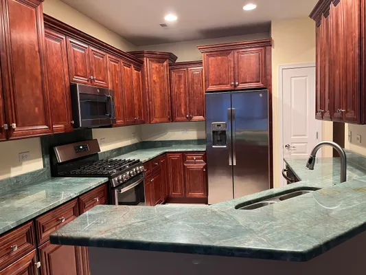 Property Slideshow image 3 of 19 | 847 cascade falls dr, Elgin, IL, 60124