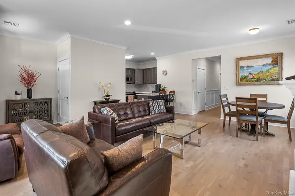 Property Slideshow image 3 of 32 | 709 breton way, Glen Cove, NY, 11542