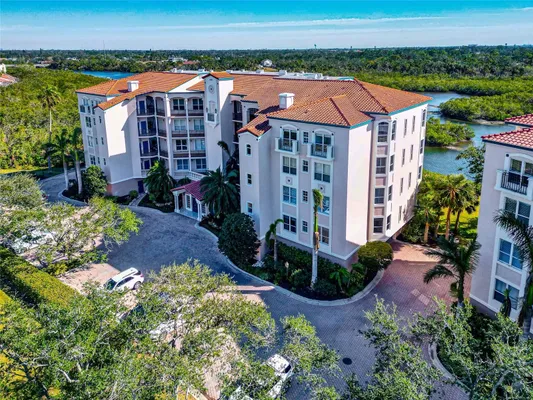 Property Slideshow image 2 of 68 | 5408 eagles point cir 302, Sarasota, FL, 34231