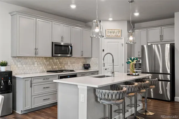 Property Slideshow image 3 of 48 | 3807 red valley ln, Castle Rock, CO, 80104