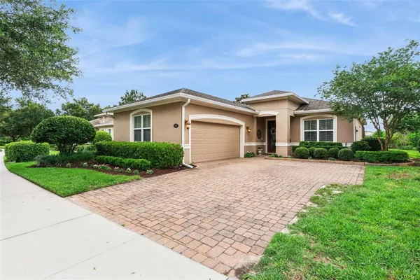 Property Slideshow image 2 of 44 | 1129 gardenshire ln, Deland, FL, 32724