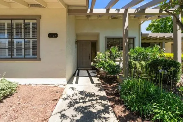 Property Slideshow image 3 of 39 | 5173 cribari knls, San Jose, CA, 95135