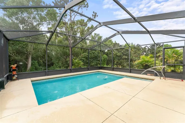 Property Slideshow image 3 of 52 | 1817 new bedford dr, Sun City Center, FL, 33573