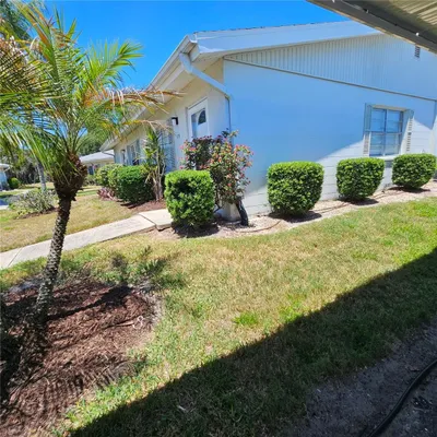 Property Slideshow image 2 of 24 | 301 andover pl 175, Sun City Center, FL, 33573