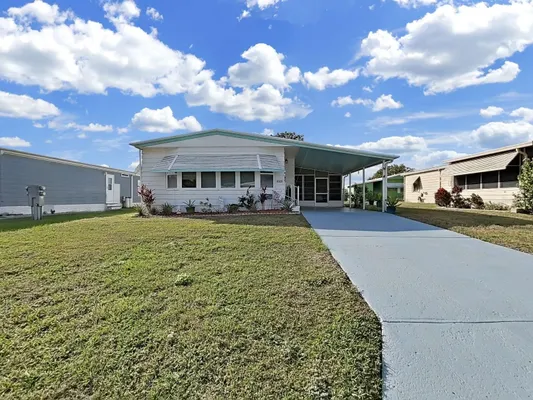 Property Slideshow image 2 of 42 | 4928 foxdale dr, Lakeland, FL, 33810