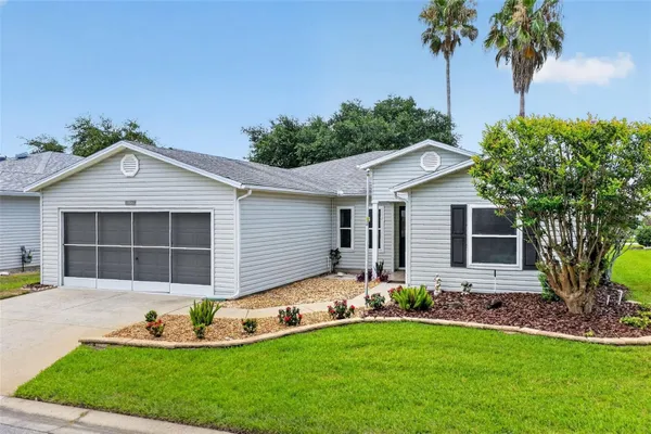 Property Slideshow image 2 of 39 | 751 old oaks ln, Leesburg, FL, 34748