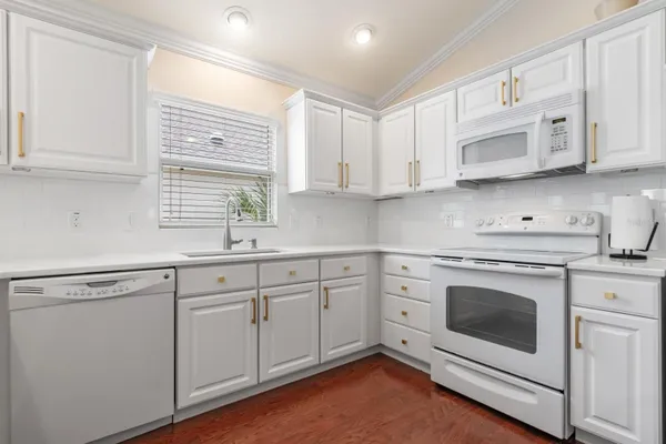 Property Slideshow image 3 of 30 | 1204 flamingo pl, The Villages, FL, 32162