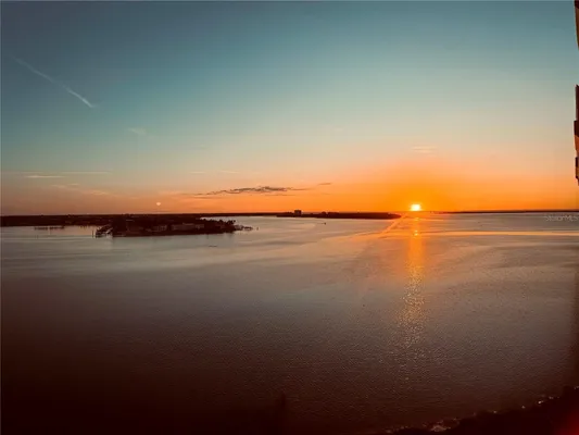 Property Slideshow image 3 of 34 | 6322 palma del mar blvd s apt 1106, St Petersburg, FL, 33715