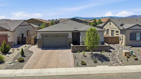Property Slideshow image 2 of 39 | 7883 e hideaway falls ct 20-a, Prescott Valley, AZ, 86315