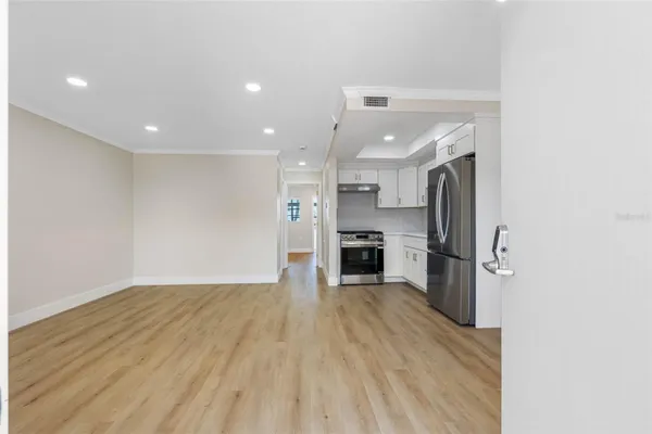 Property Slideshow image 3 of 36 | 1 gateshead dr b108, Dunedin, FL, 34698