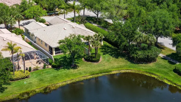 Property Slideshow image 2 of 82 | 5867 helicon pl, Sarasota, FL, 34238