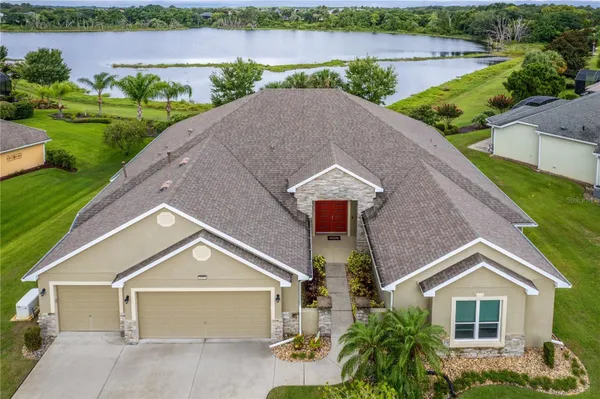 Property Slideshow image 2 of 60 | 8065 bridgeport bay cir, Mount Dora, FL, 32757