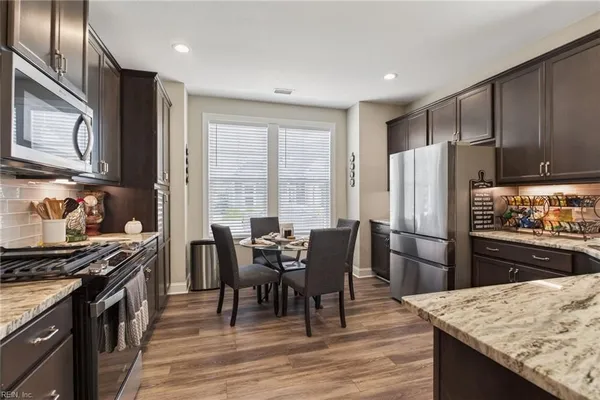 Property Slideshow image 3 of 39 | 4743 mahogany run, Chesapeake, VA, 23321