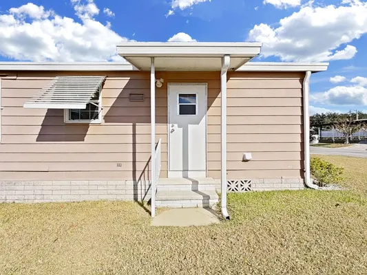 Property Slideshow image 2 of 44 | 1758 fox hill dr, Lakeland, FL, 33810