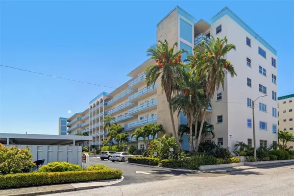 Property Slideshow image 3 of 39 | 2850 59th st 311, Gulfport, FL, 33707