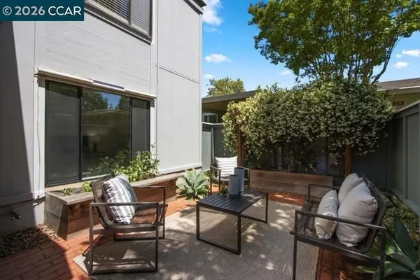 Property Slideshow image 3 of 63 | 1232 fairlawn ct 4, Walnut Creek, CA, 94595
