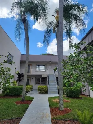 Property Slideshow image 3 of 39 | 480 capri j # 480, Delray Beach, FL, 33484