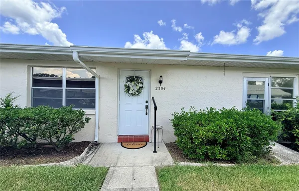 Property Slideshow image 2 of 47 | 2304 glenmore cir 327, Sun City Center, FL, 33573