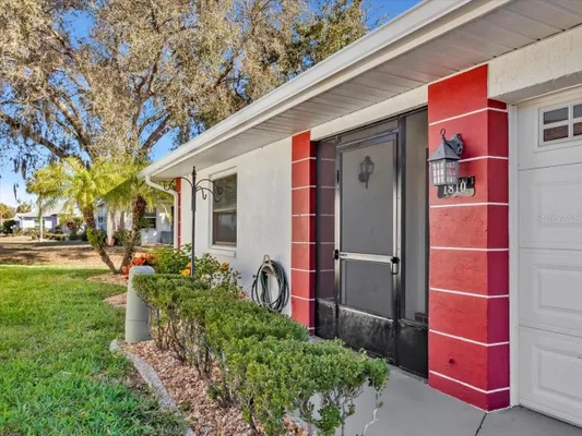 Property Slideshow image 3 of 40 | 1810 atrium dr, Sun City Center, FL, 33573