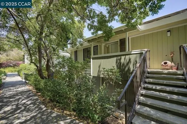 Property Slideshow image 3 of 34 | 1333 singingwood ct apt 1, Walnut Creek, CA, 94595