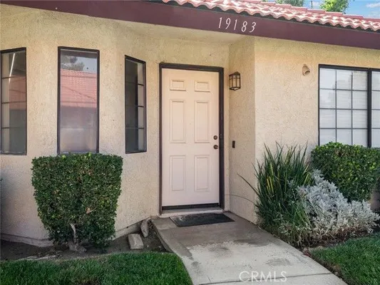 Property Slideshow image 2 of 27 | 19183 elm dr, Apple Valley, CA, 92308