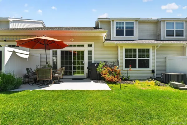Property Slideshow image 3 of 45 | 129 halley dr, Brookhaven, NY, 11934