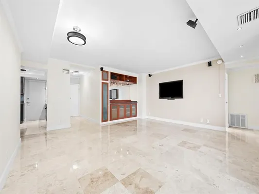 Property Slideshow image 2 of 27 | 3233 ne 34th st 1712, Fort Lauderdale, FL, 33308